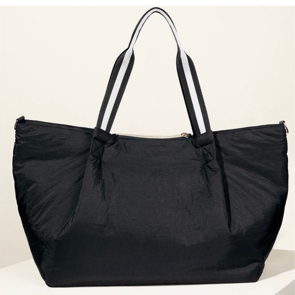 Stella & Dot Black XL Tote with detachable Zip Pouch